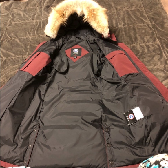 Like new Canada goose long jacket - Picture 2 of 5